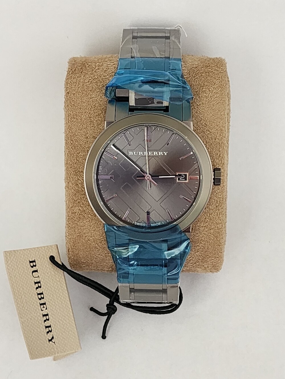 $695 Brand New Burberry Watch "The City" Collection BU9007